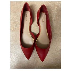 Aldo Gloacia Point Toe Red Flats, Size 9.